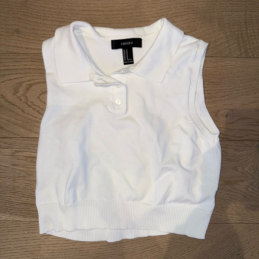 Forever 21 Cropped Collared Button Up Top in White